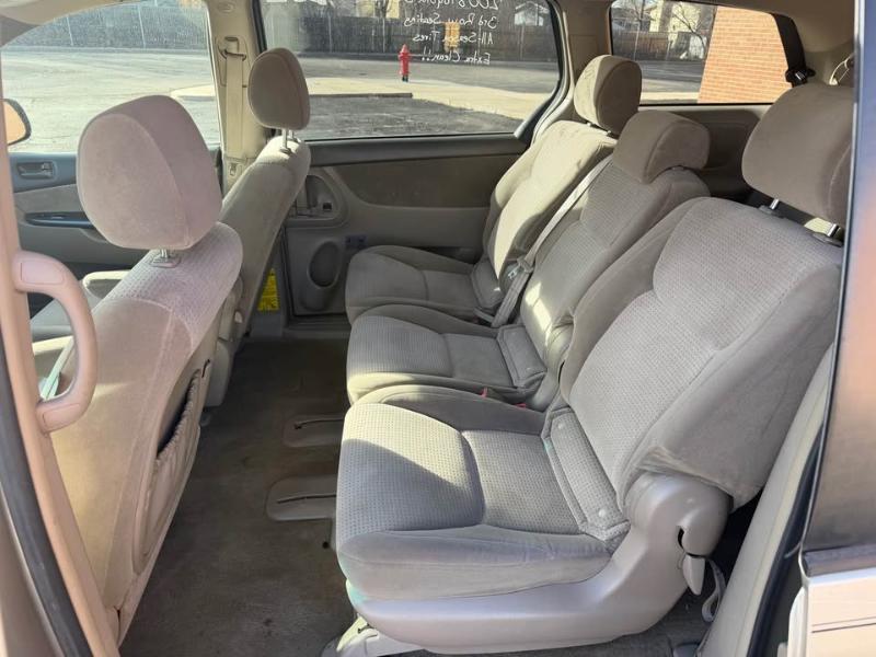 Toyota Sienna CE FWD 7-Passenger 2008