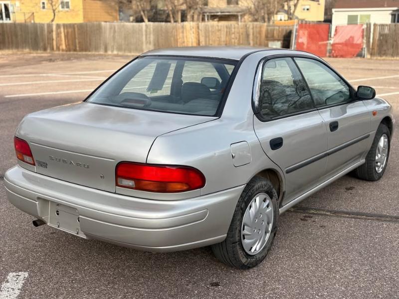 Subaru Impreza L sedan 1999