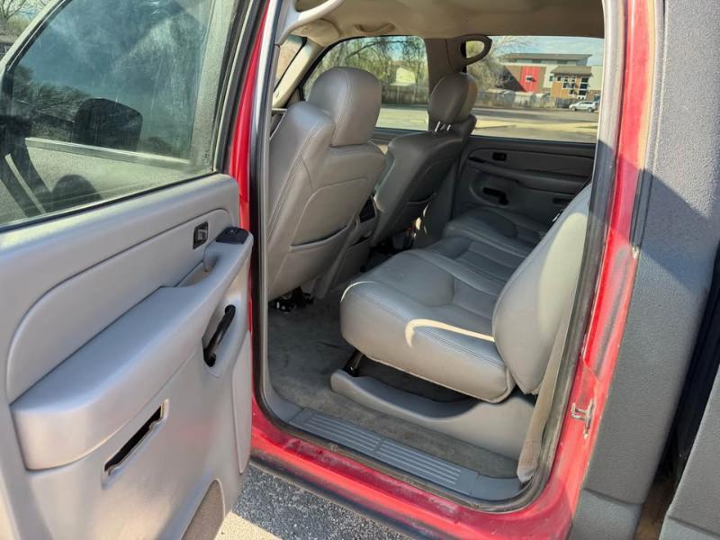 GMC Sierra 2500HD Work Truck Crew Cab Long Bed 4WD 2004