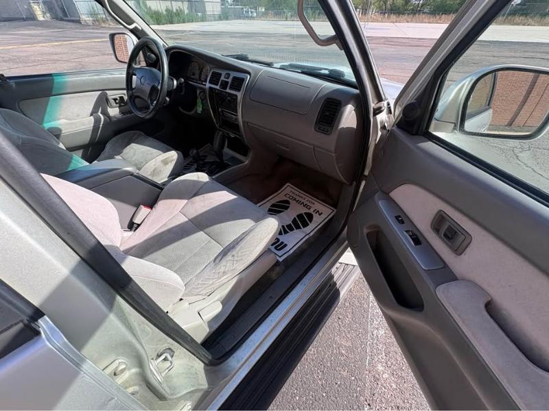 Toyota 4Runner SR5 4WD 2001