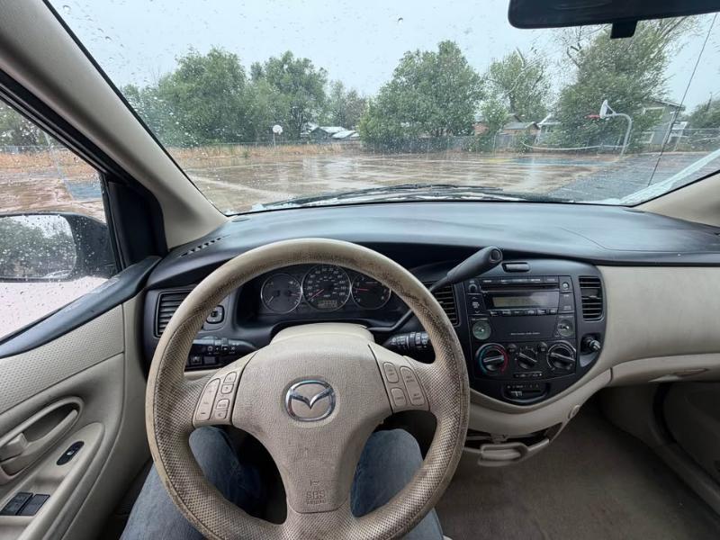 Mazda MPV LX 2004
