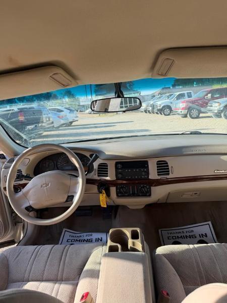 Chevrolet Impala Base 2003