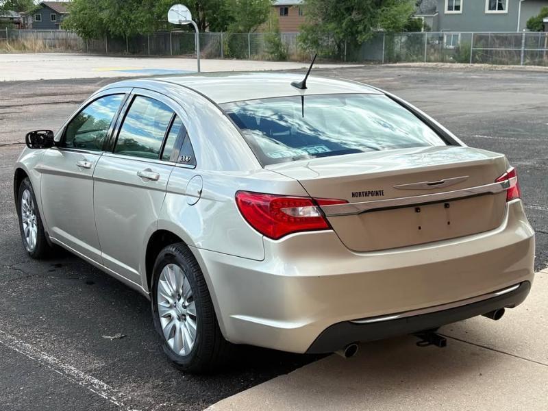 Chrysler 200 LX 2013