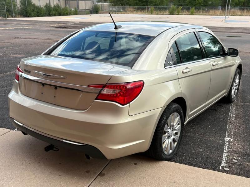 Chrysler 200 LX 2013