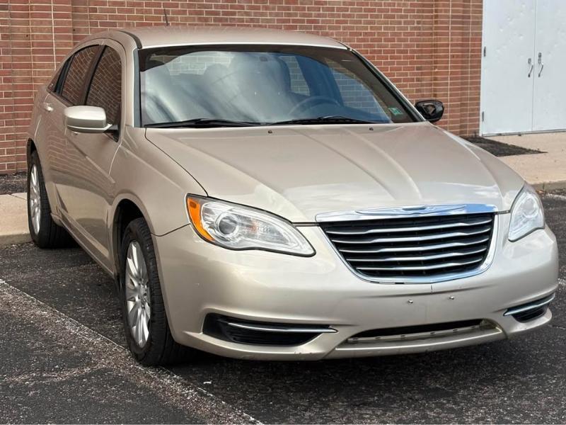 Chrysler 200 LX 2013