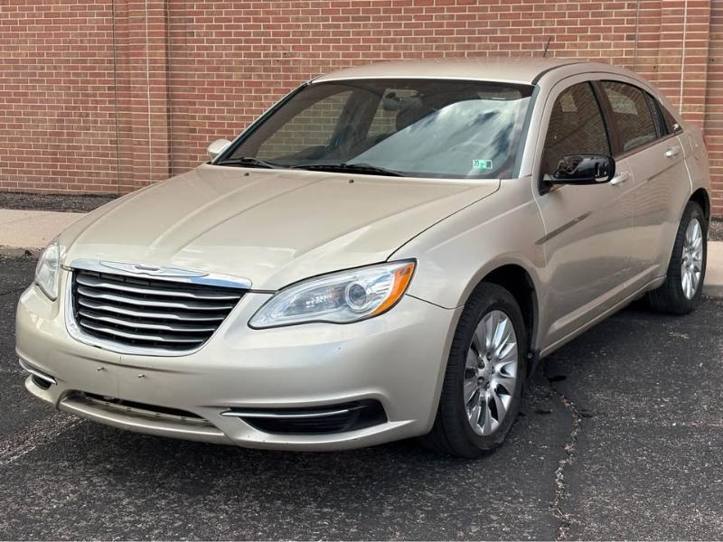 Chrysler 200 LX 2013