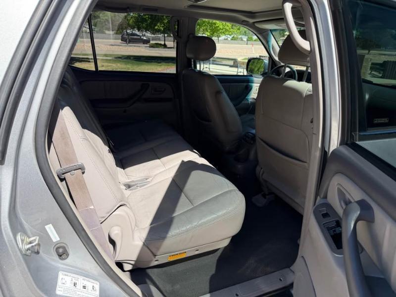 Toyota Sequoia Limited 4WD 2002