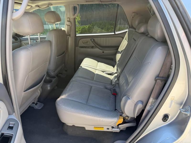 Toyota Sequoia Limited 4WD 2002