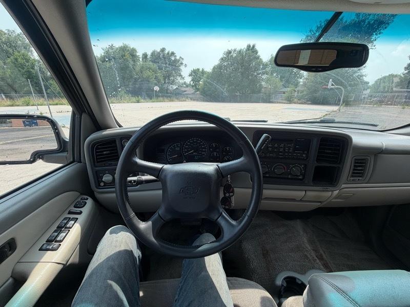 Chevrolet Tahoe 4WD 2002