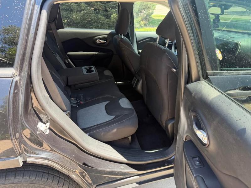 Jeep Cherokee Sport 4WD 2016