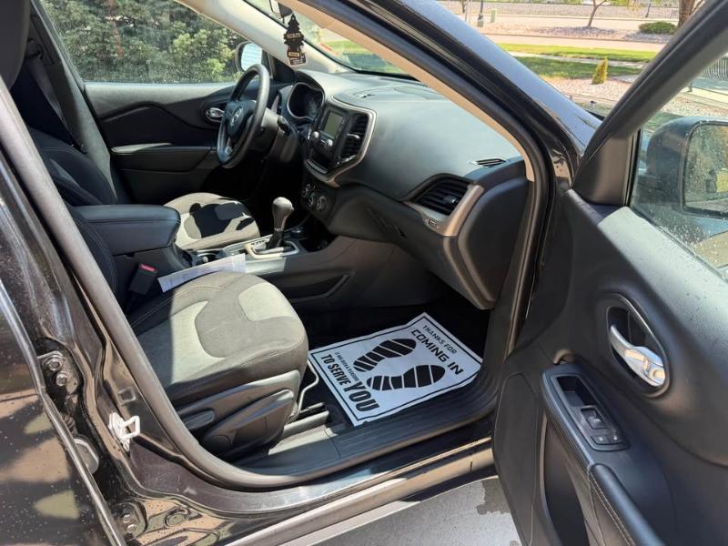 Jeep Cherokee Sport 4WD 2016