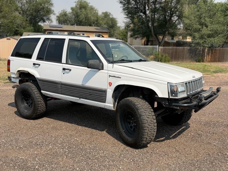 1995 Jeep Grand Cherokee SE 4WD
