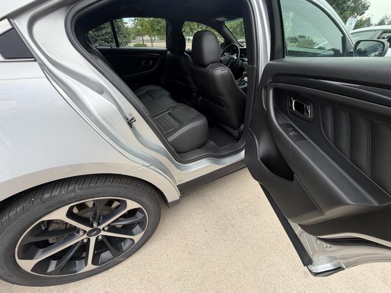 Ford Taurus SHO AWD 2016