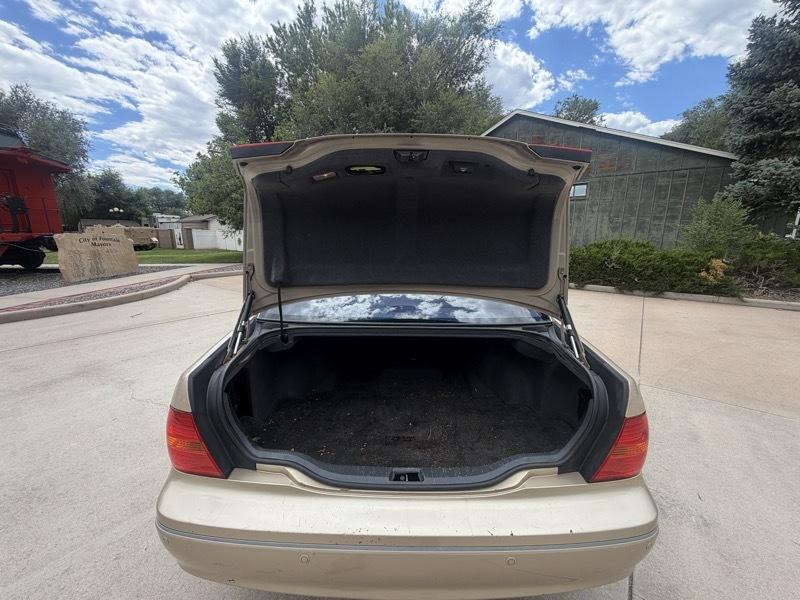 Lexus LS 430 Sedan 2002