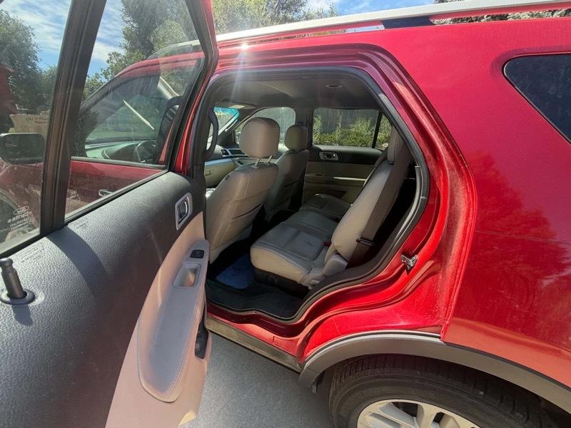 Ford Explorer XLT 4WD 2012