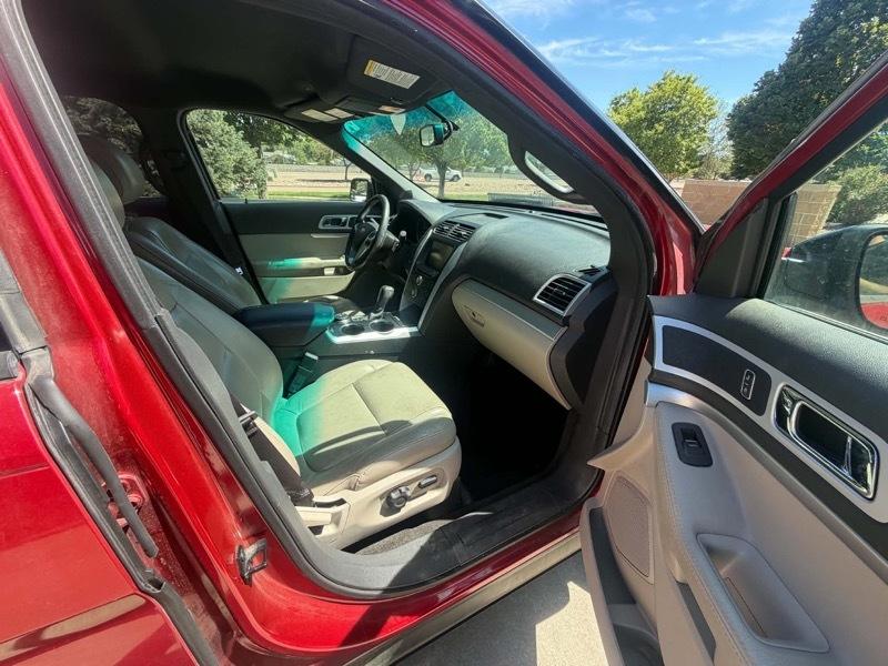 Ford Explorer XLT 4WD 2012