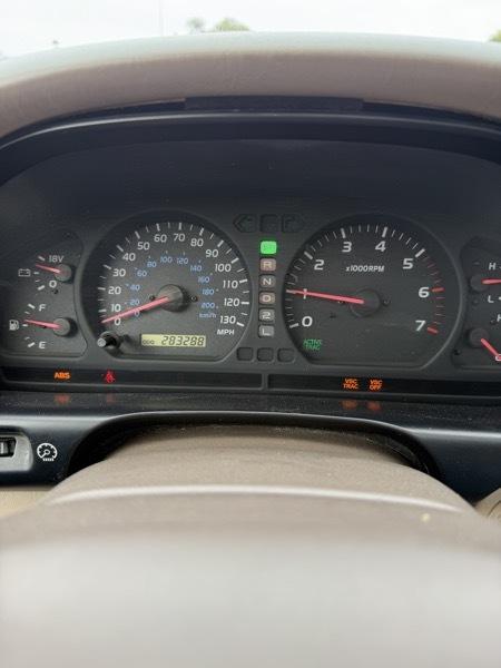 Toyota Land Cruiser 4WD 2000