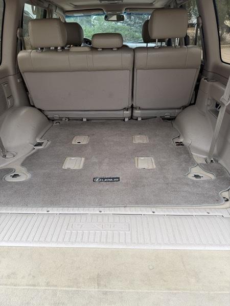 Lexus LX 470 Base 2001