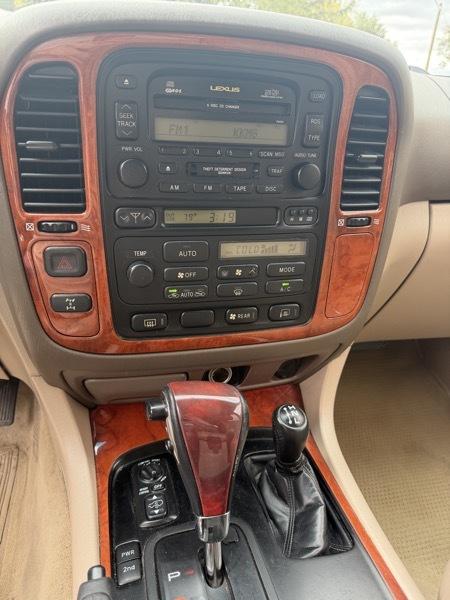 Lexus LX 470 Base 2001