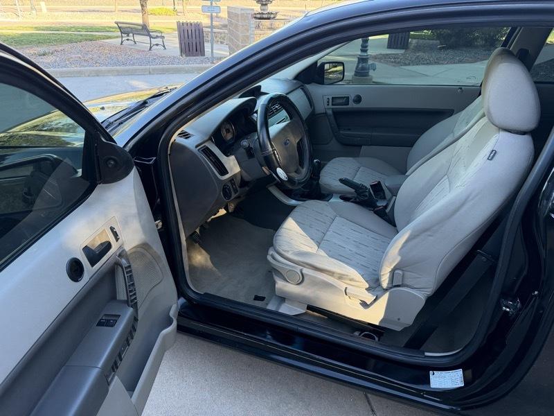 Ford Focus SE Coupe 2009