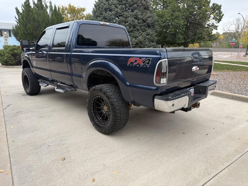 Ford F-250 SD Lariat Crew Cab 4WD 2015