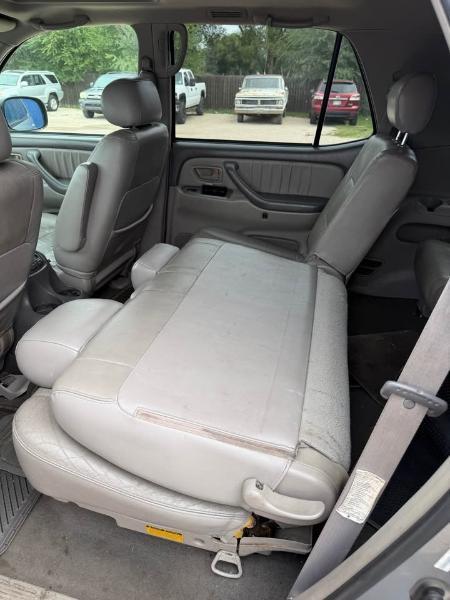 Toyota Sequoia Limited 4WD 2004