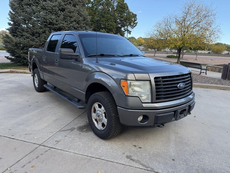 Ford F-150 XL SuperCrew 5.5-ft. Bed 4WD 2014