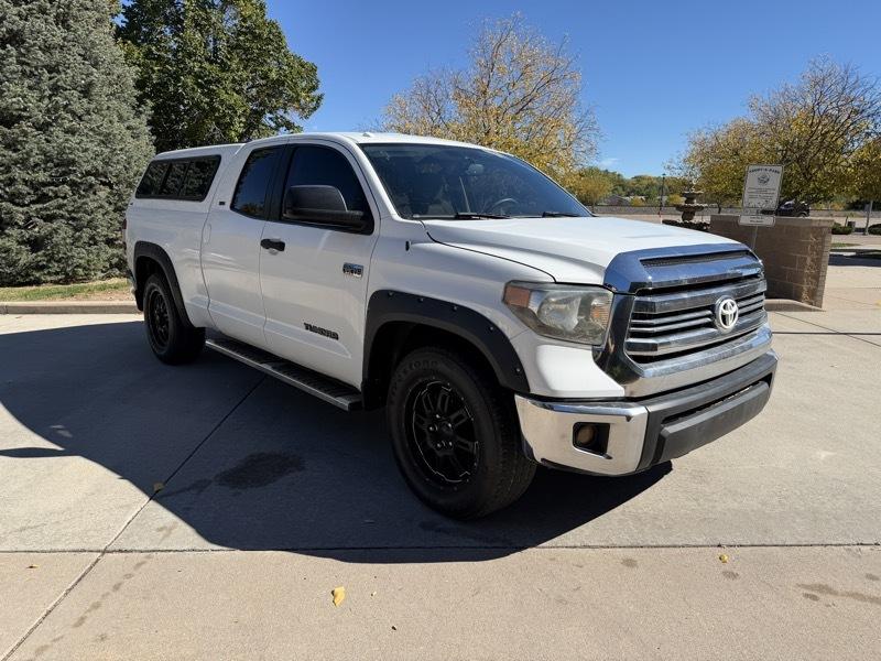 Toyota Tundra SR5 5.7L V8 FFV Double Cab 4WD 2016