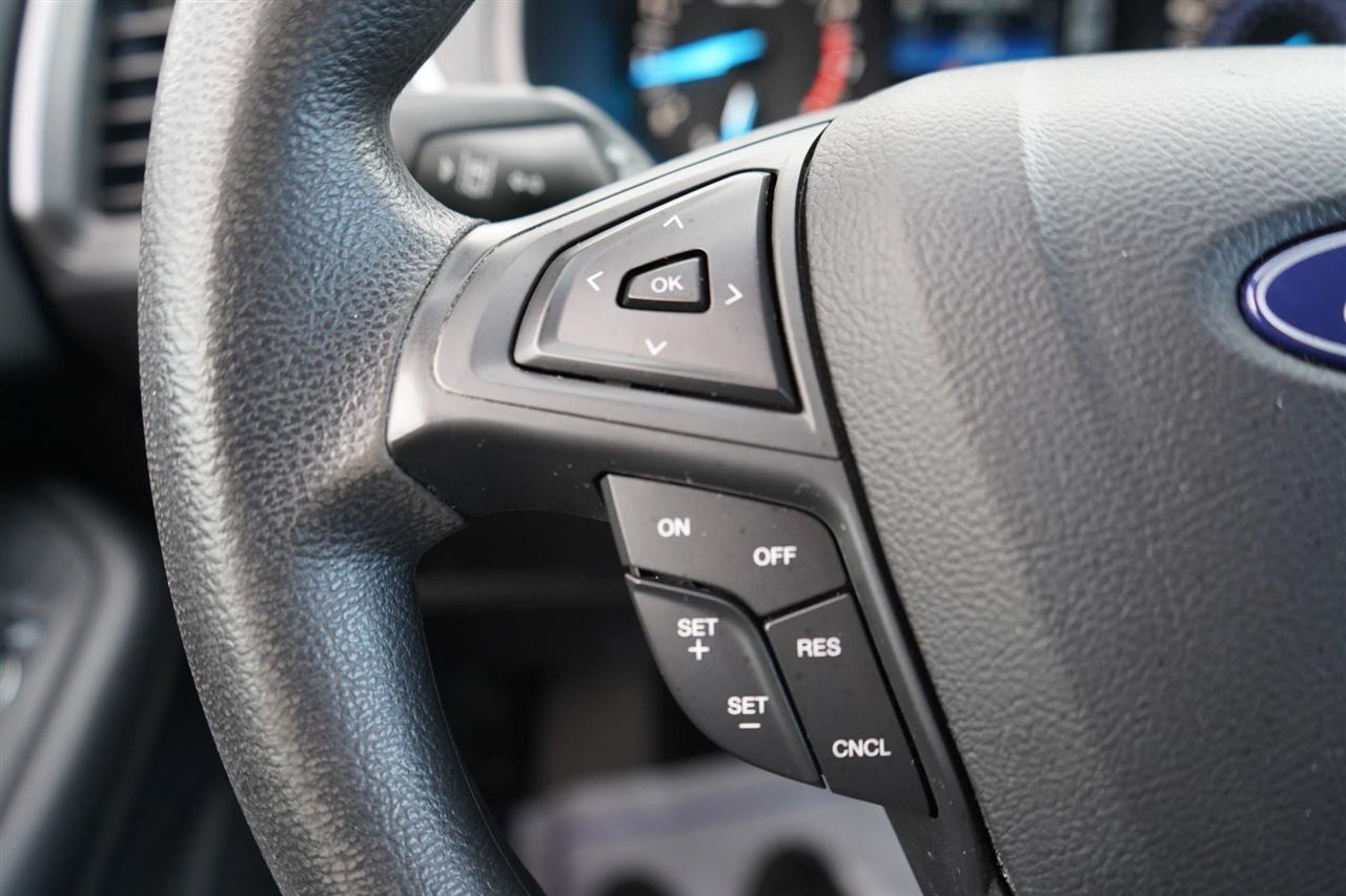 2019 Ford Edge SE - Photo 16