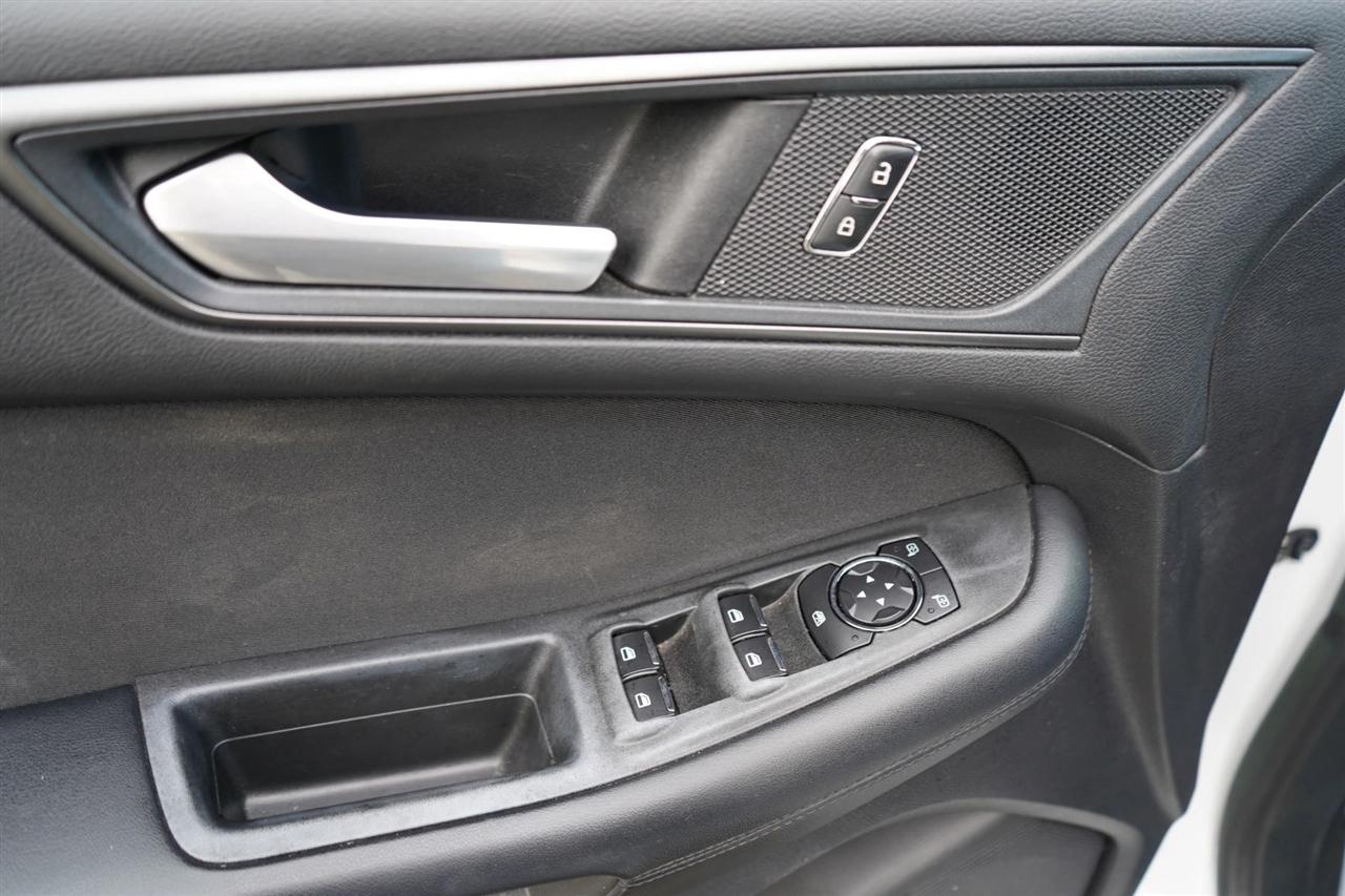 2019 Ford Edge SE - Photo 17