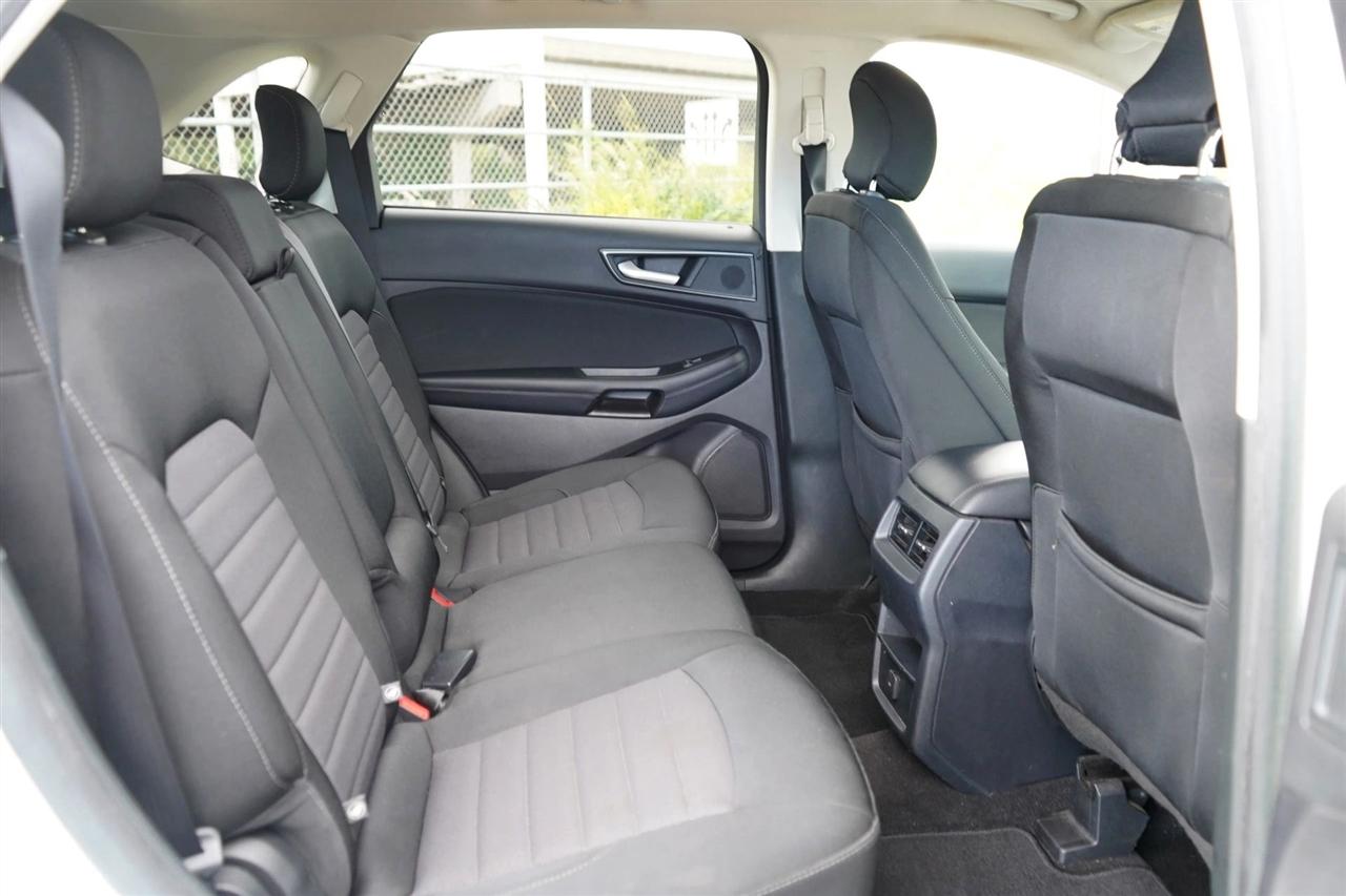2019 Ford Edge SE - Photo 23