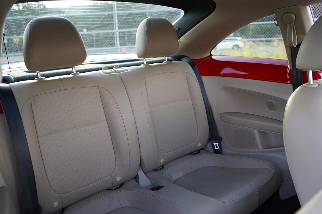 2019 Volkswagen Beetle SE - Photo 25