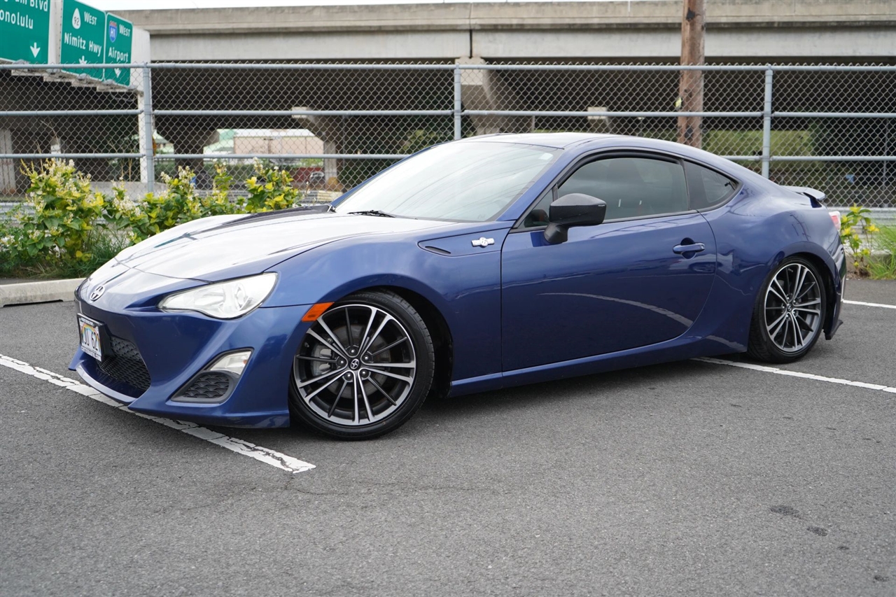 2013 Scion FR-S photo 3