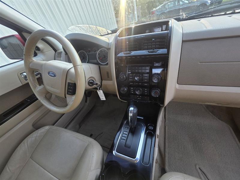 Ford Escape  2010