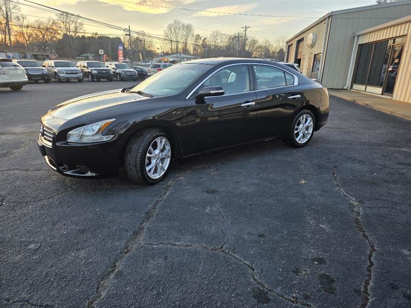 Nissan Maxima S 2012