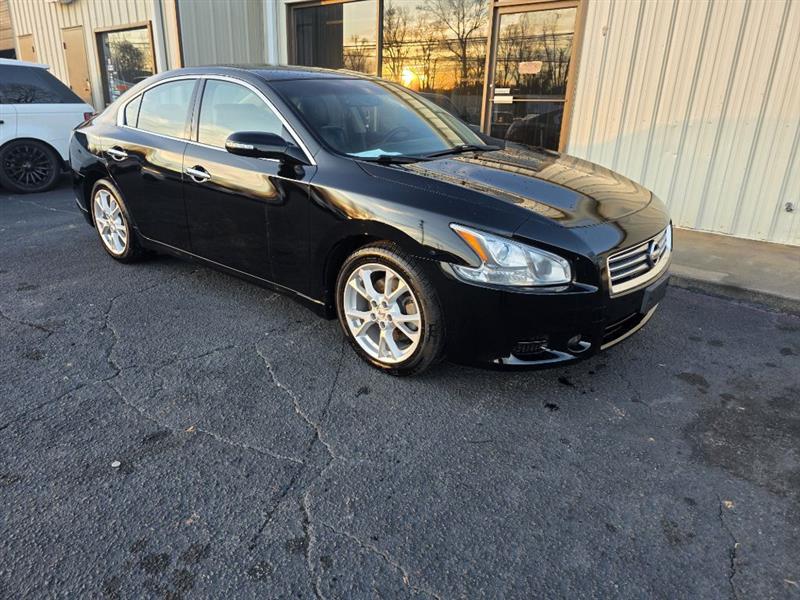 Nissan Maxima S 2012