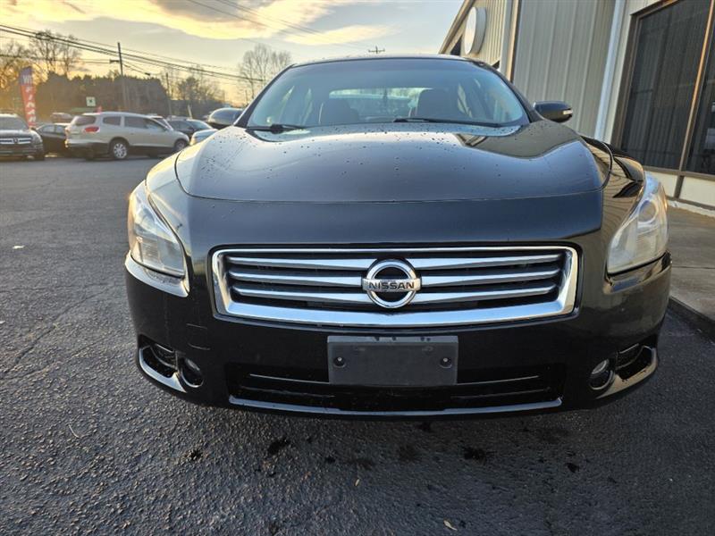 Nissan Maxima S 2012