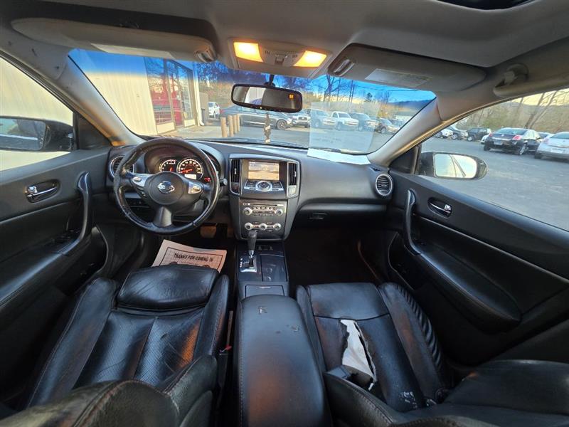 Nissan Maxima S 2012