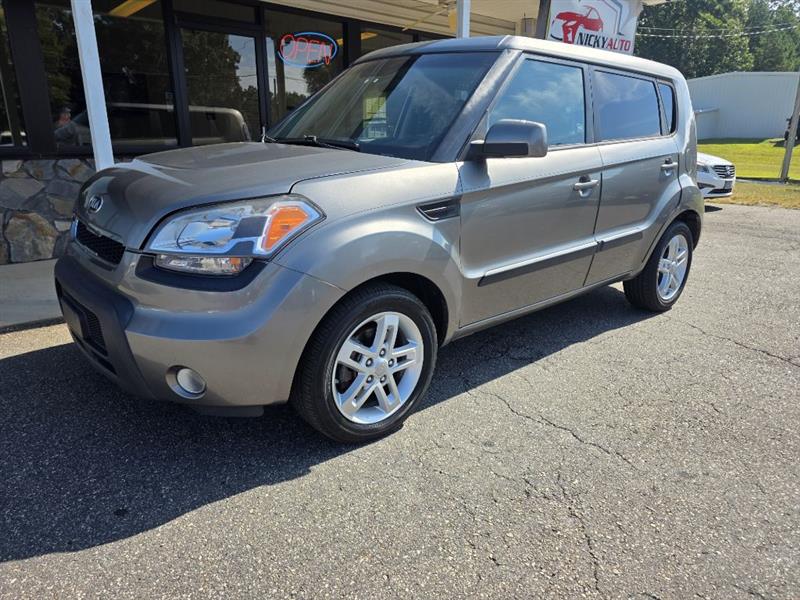 Kia Soul + 2011