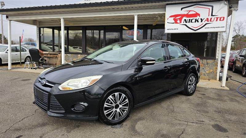 Ford Focus SE Sedan 2014