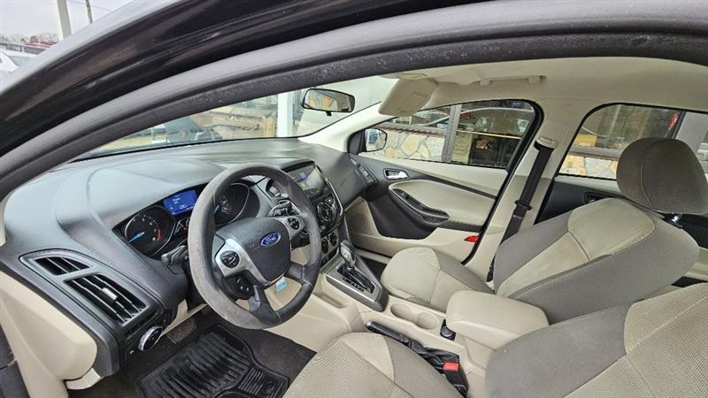 Ford Focus SE Sedan 2014