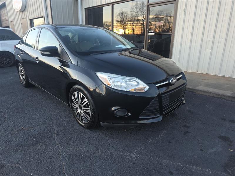 Ford Focus SE Sedan 2014