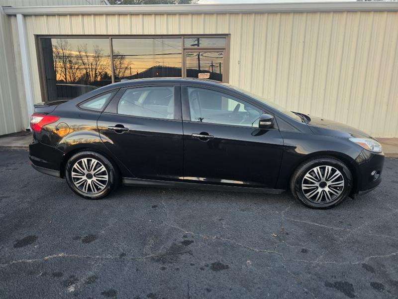 Ford Focus SE Sedan 2014