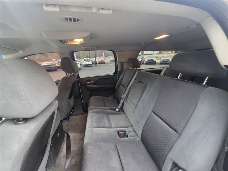 Chevrolet Suburban LS 1500 2WD 2009