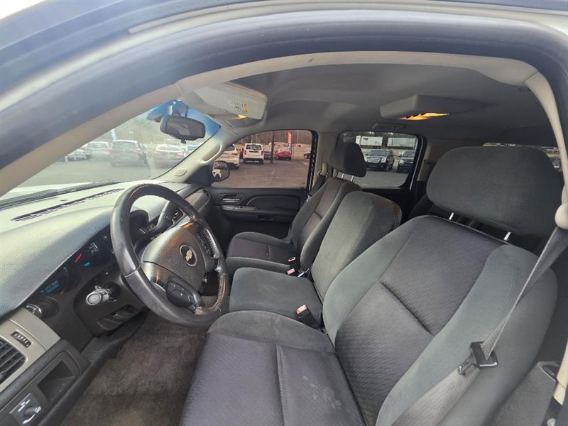 Chevrolet Suburban LS 1500 2WD 2009