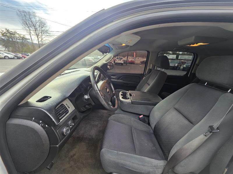 Chevrolet Suburban LS 1500 2WD 2009