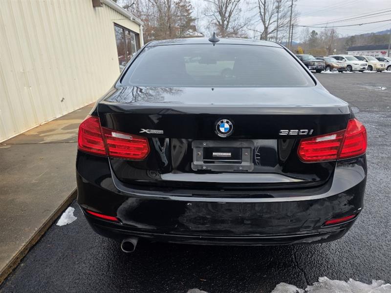 BMW 3-Series 320i xDrive 2015