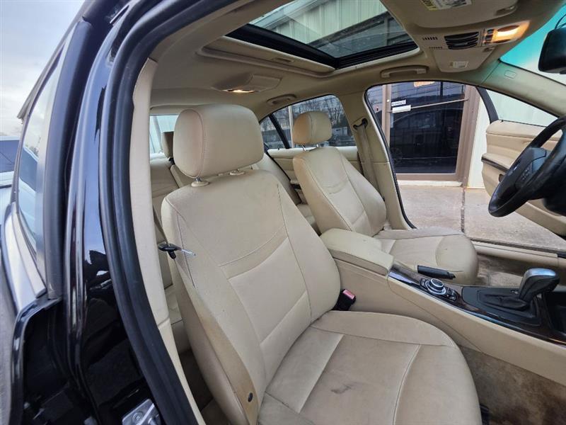 BMW 3-Series 328i xDrive 2011