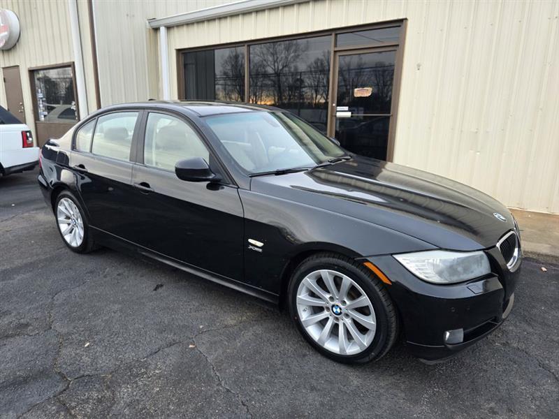 BMW 3-Series 328i xDrive 2011