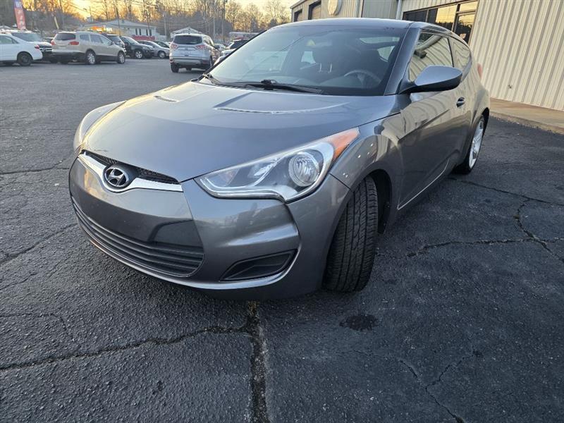 Hyundai Veloster  2012